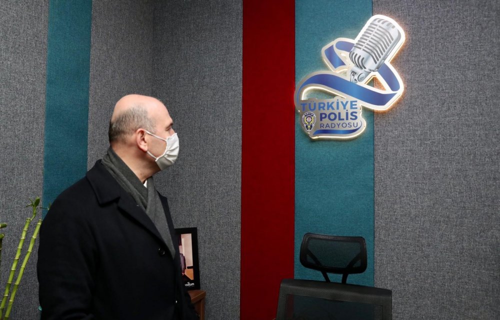 İçişleri Bakanı Süleyman Soylu'dan  Polis Radyosu'na ziyaret