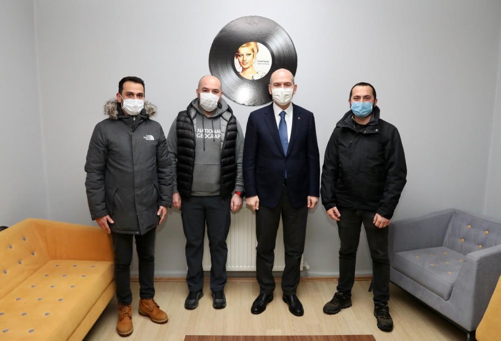 İçişleri Bakanı Süleyman Soylu'dan  Polis Radyosu'na ziyaret