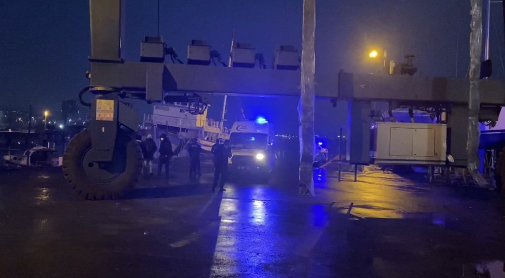 Pendik’te denizde hayatını kaybetmiş bir erkek  bulundu
