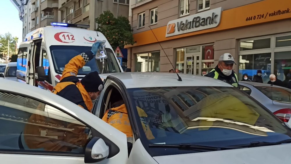 Seyir halindeyken, direksiyonda fenalaştı