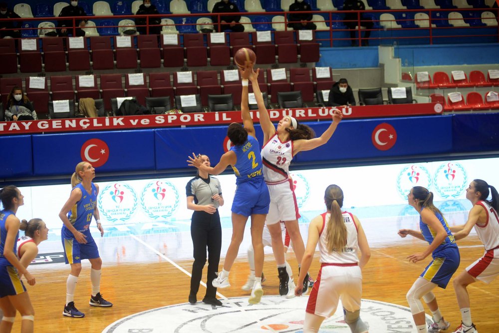 Spartak Moskova-CEKK Cegled : 78 - 61