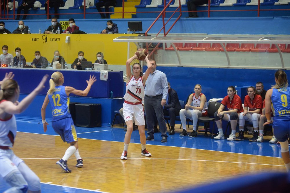 Spartak Moskova-CEKK Cegled : 78 - 61
