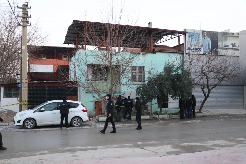 Anne-babasının boşanmasından sorumlu tuttuğu babaannesine kurşun yağdırdı 