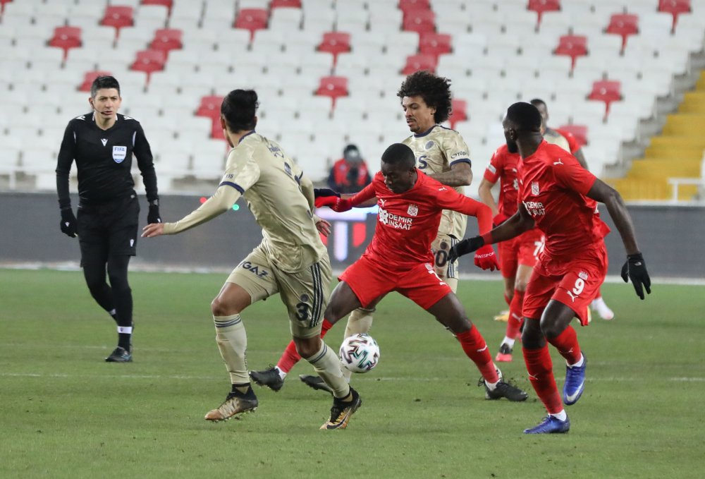 Demir Grup Sivasspor - Fenerbahçe: 1-1