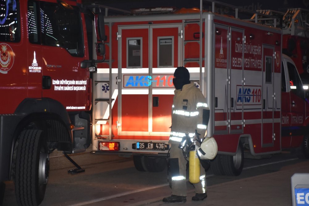 Eşinin boşanma talebi üzerine 6'ncı kata çıktı, 3 saatte ikna edildi