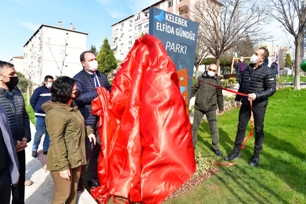 Kelebek çocuk Elfida'nın ismi evinin karşısındaki parka verildi