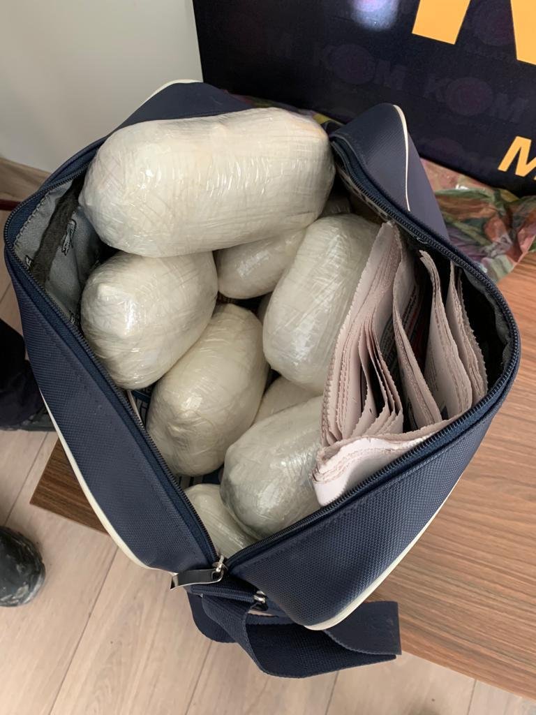 Malatya'da, yolcu otobüsünde 3 kilo esrar ele geçirildi