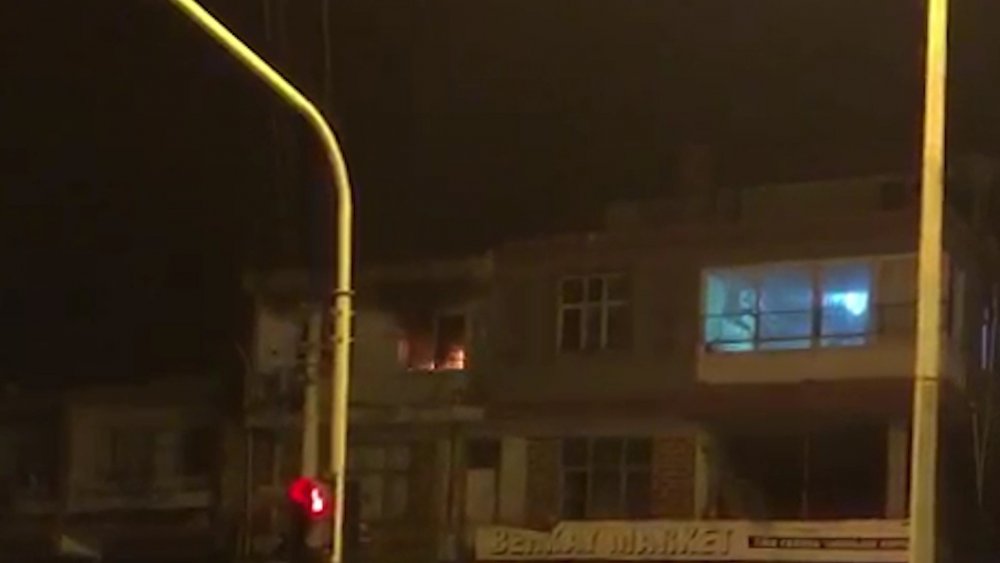 Sobadan çıkan yangında ağır yaralandı