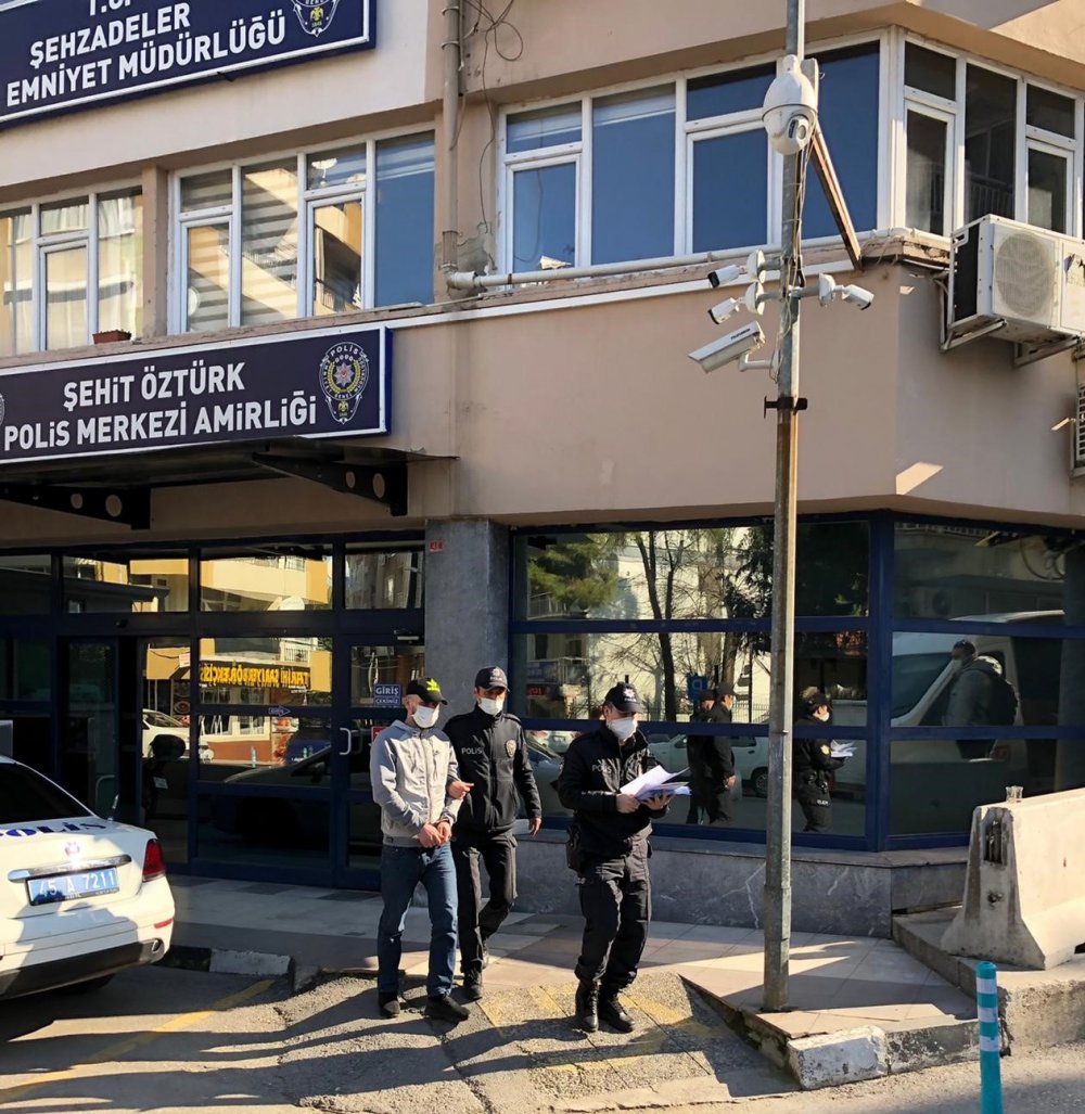 Tekel bayiini yaktı, kaçtığı taksi polis aracıyla çarpışınca yakalandı