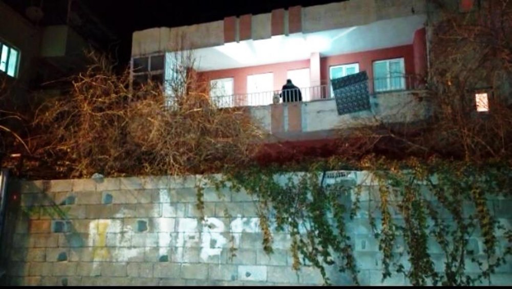 Adıyaman'da eve pompalı tüfekle ateş açıldı