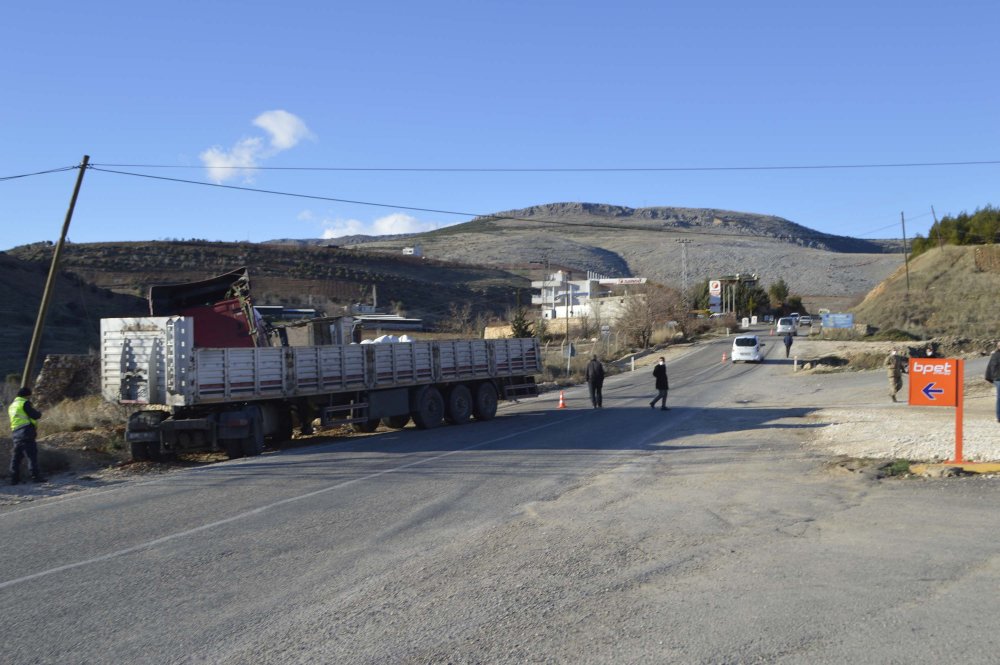Adıyaman’da TIR ile motosiklet çarpıştı: 1 ölü, 1 yaralı