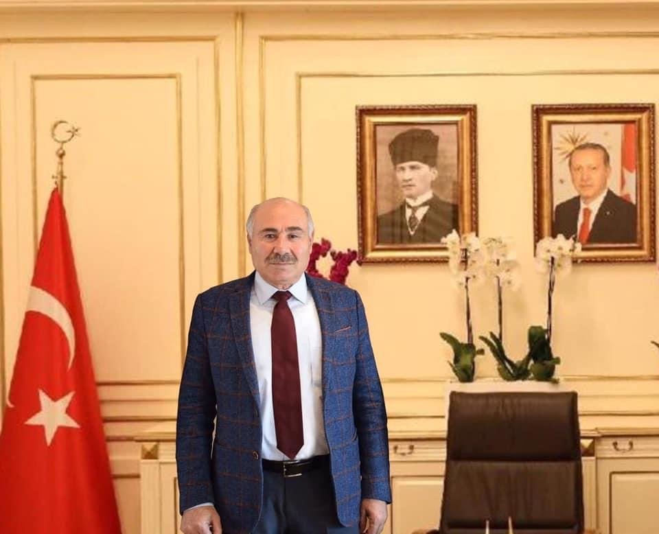 Belediye başkanı ve 1 kişinin yaralandığı kazada, sürücü hayatını kaybetti