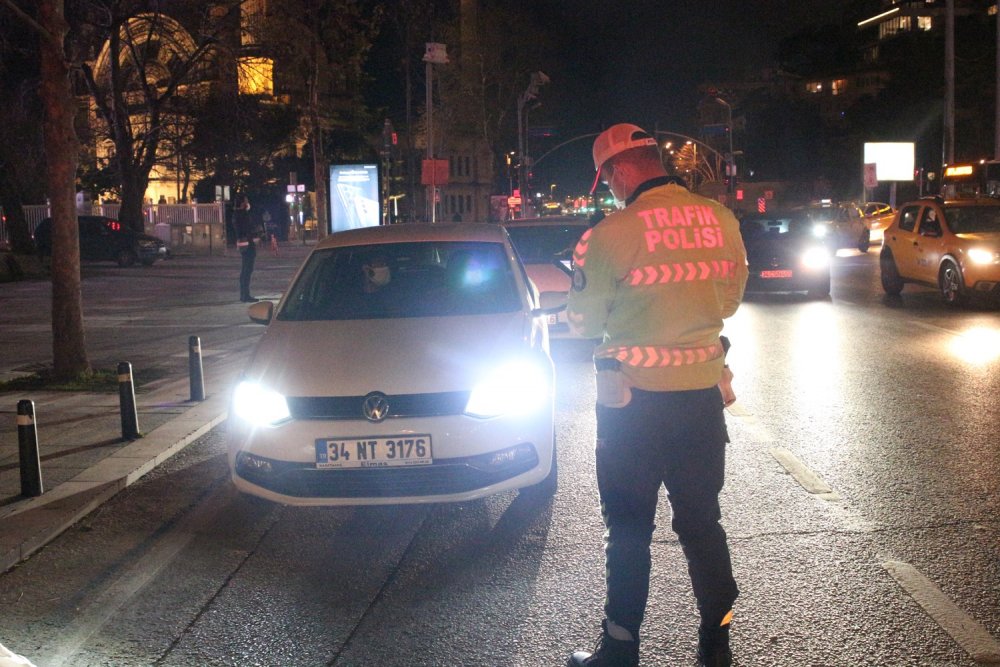 Hafta sonu sokağa çıkma kısıtlaması
