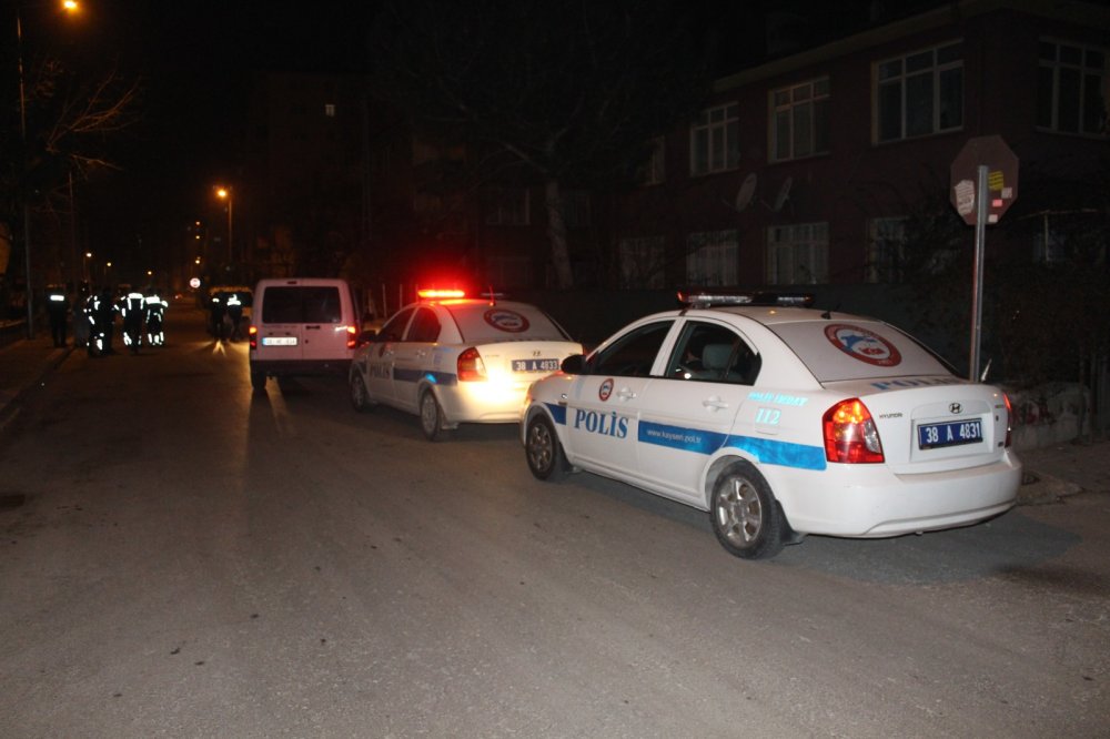 Kayseri'de bıçaklı kavga: 2 yaralı