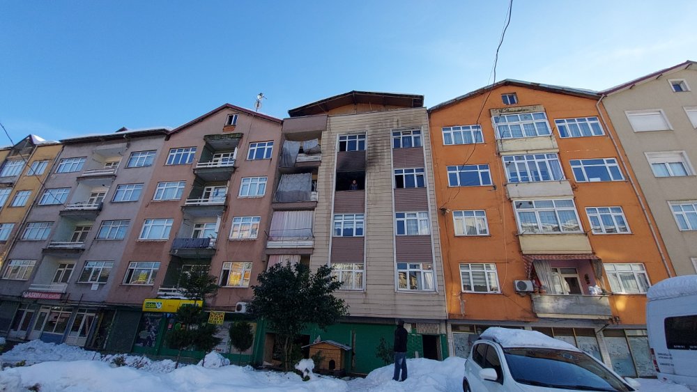 Sobadan çıkan yangında ağır yaralanan kadın Ankara'ya sevk edildi