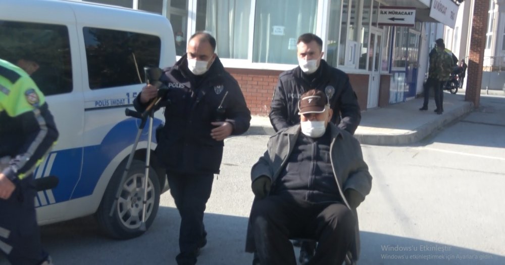 Çorum'da halk otobüsünden düşen yolcu, yaralandı