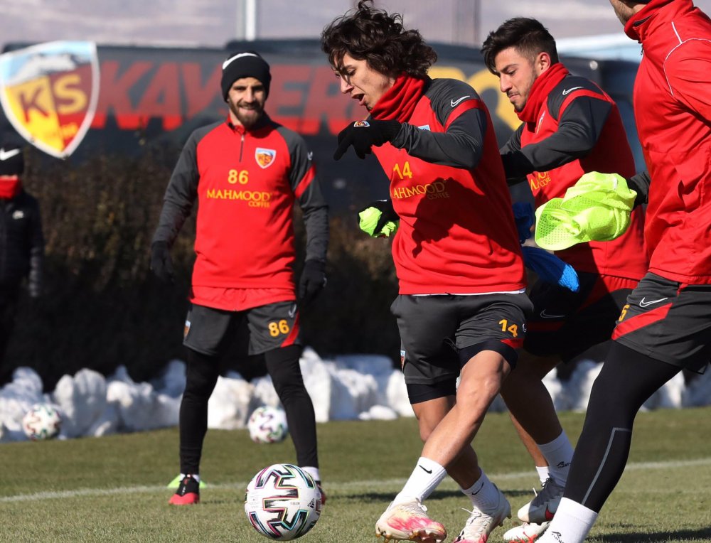 Kayserispor'da Fenerbahçe maçı hazırlıkları devam ediyor