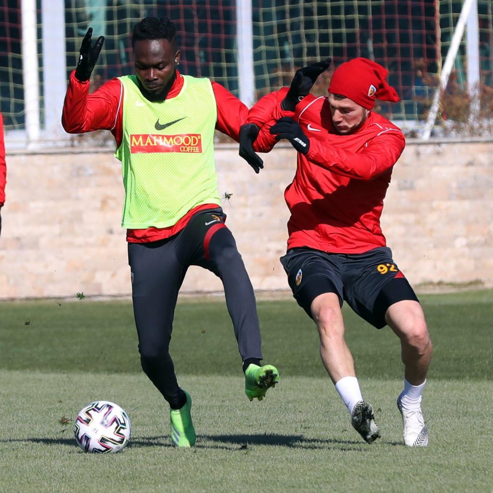 Kayserispor'da Fenerbahçe maçı hazırlıkları devam ediyor