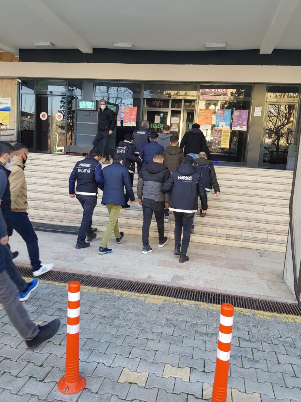 Malatya'da uyuşturucuya 13 tutuklama