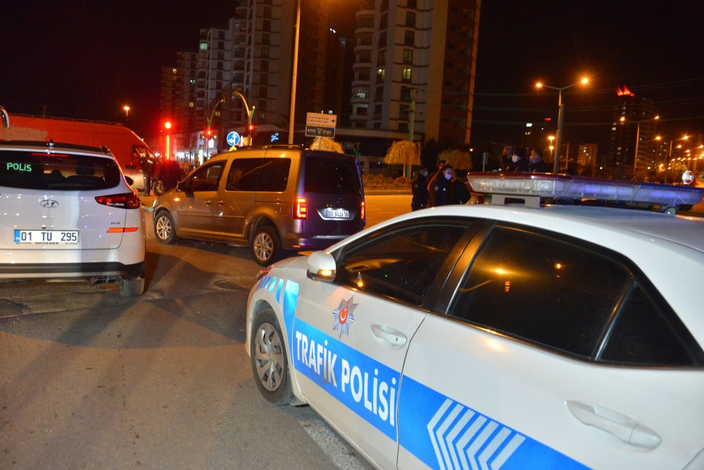 Polisten kaçtılar, kaza yapınca yakalandılar