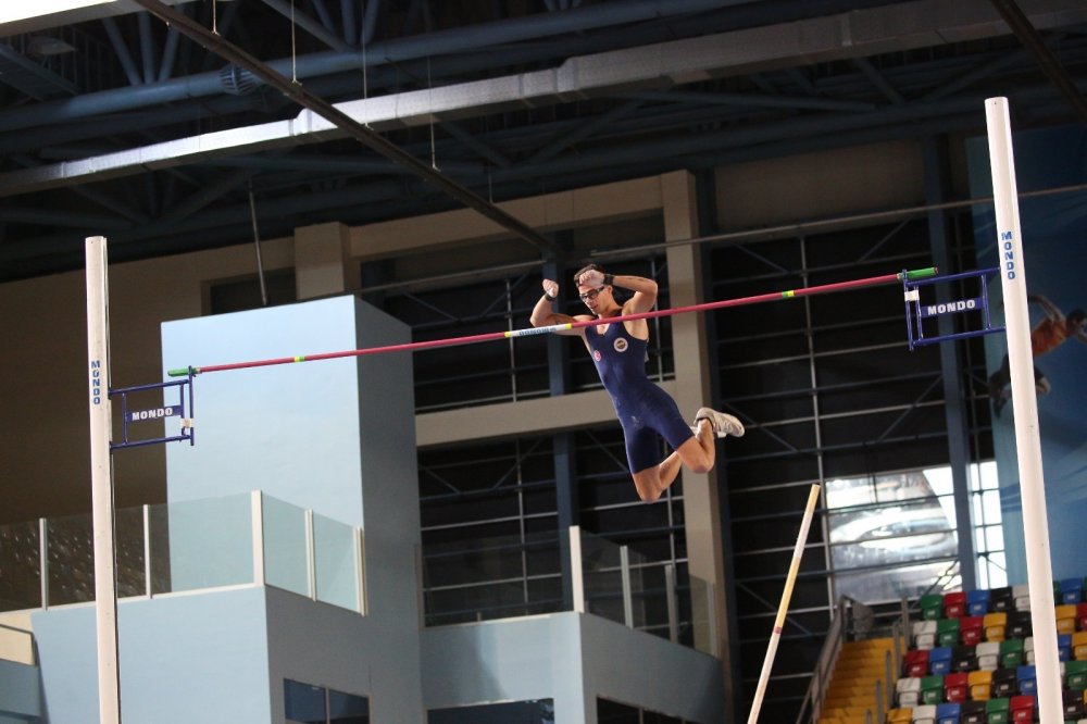 Atletizm Salon Olimpik Deneme Yarışları’nda 10 rekor