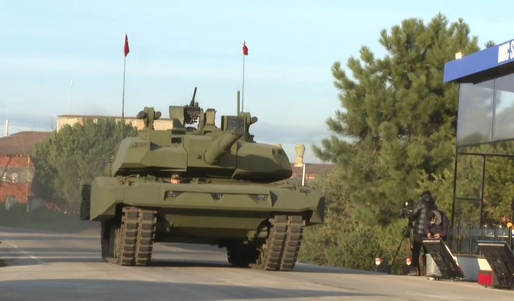 Bakan Akar: İnşallah milli muharebe uçağımızı yapacağız