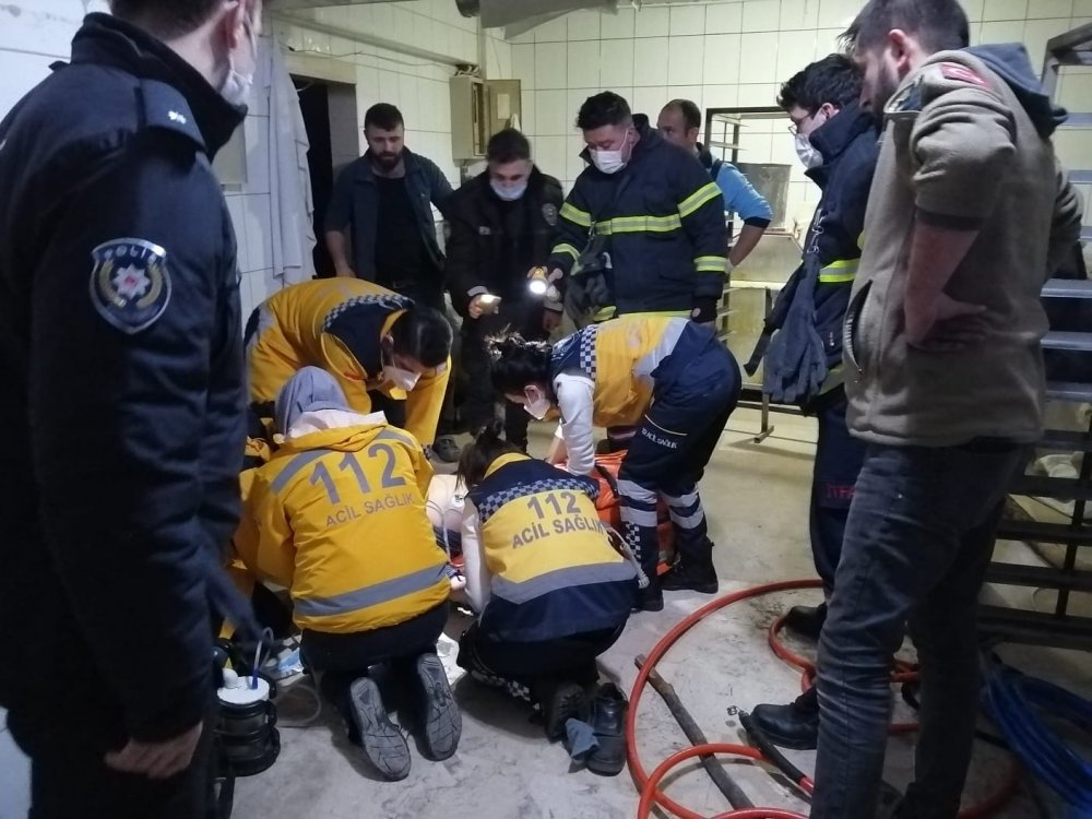 Ekmek fırınında kaynak yapan işçi, yük asansörünün altında kalarak hayatını kaybetti