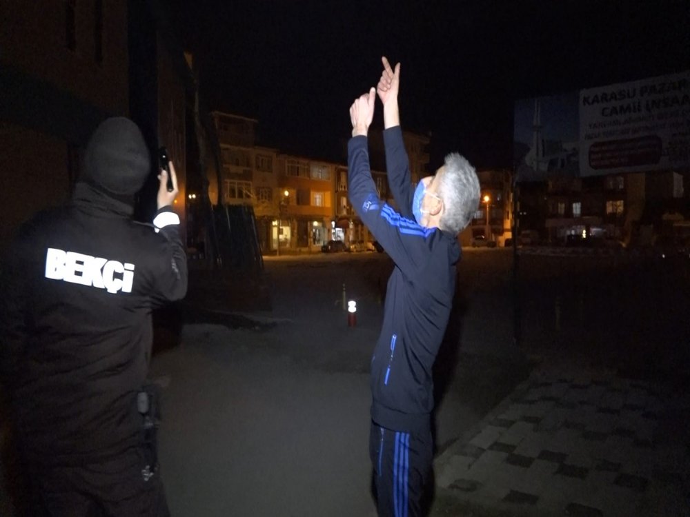 İnşaat halindeki camiden bayrağın çalındığı iddiası
