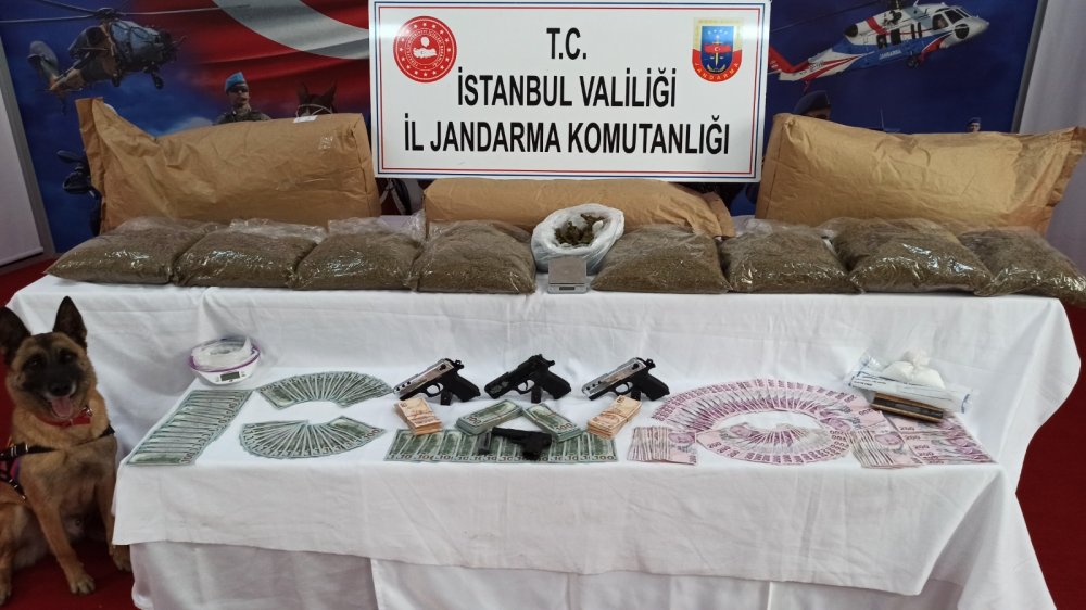 Jandarmanın Avcılar ve Büyükçekmece'deki uyuşturucu operasyonu kamerada 