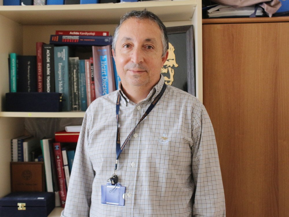 Koronavirüsü yenen Prof. Dr. Çete: Aşı önemli bir silah