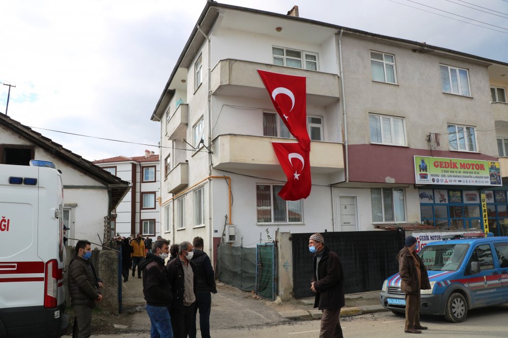 Mayına basarak ağır yaralanan asker şehit düştü