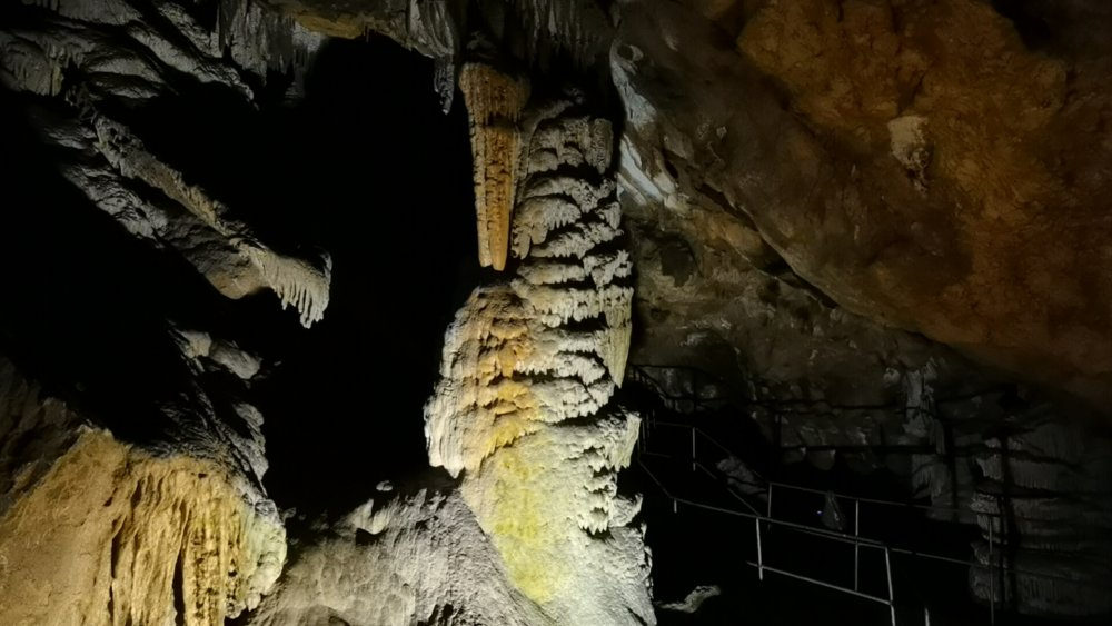 Oylat Mağarası’daki sıcaklık, kış aylarında da 18 derece ölçülüyor