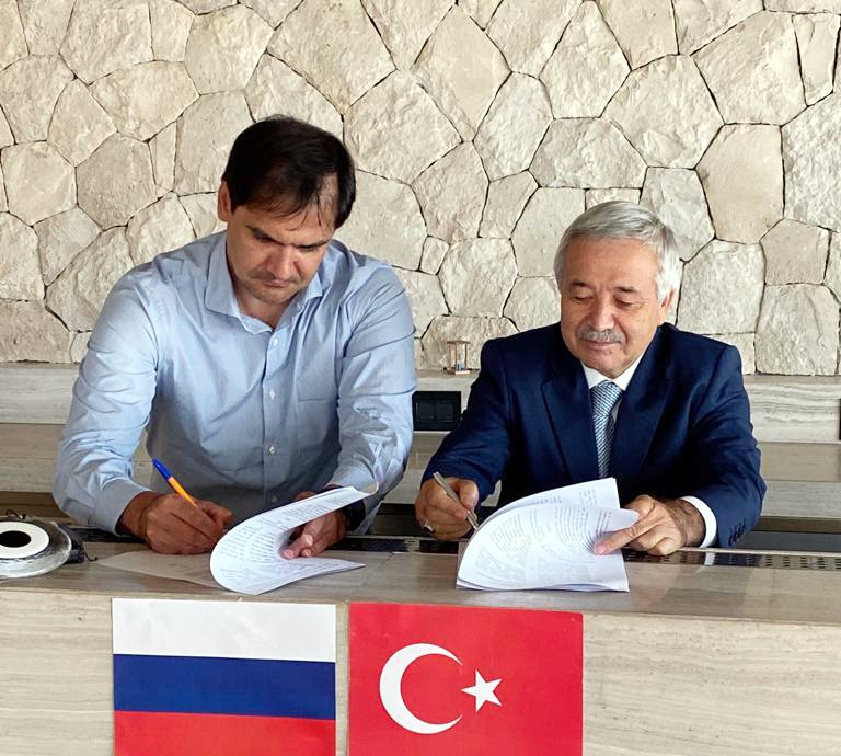 Rus aşısının Türkiye’deki üretim anlaşmasını yapan firma yetkilisi DHA’ya konuştu