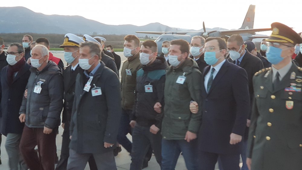 Şehit askerin cenazesi törenle karşılandı