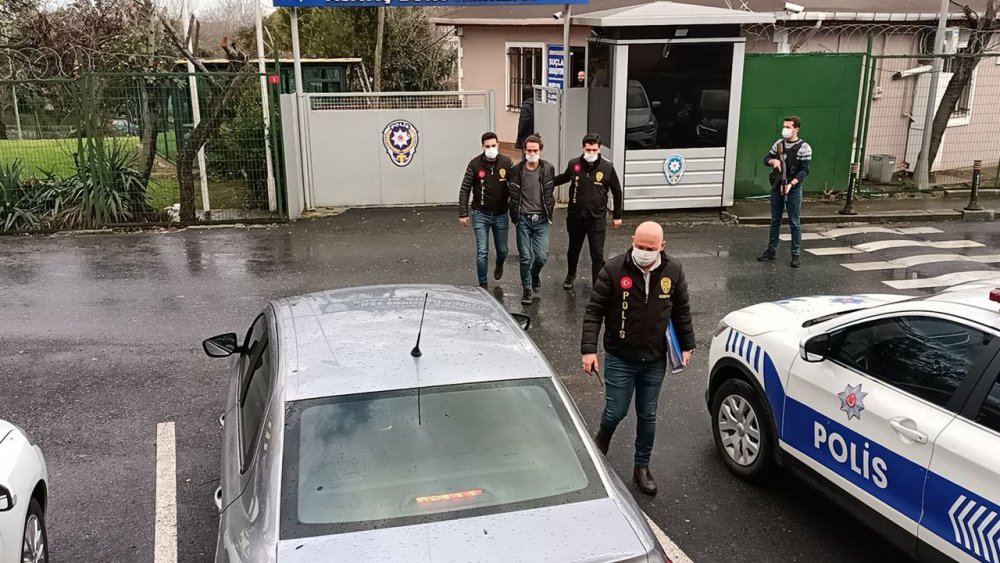 Beşiktaş'ta 3 kişiyi bıçaklayan kağıt toplayıcısı yakalandı