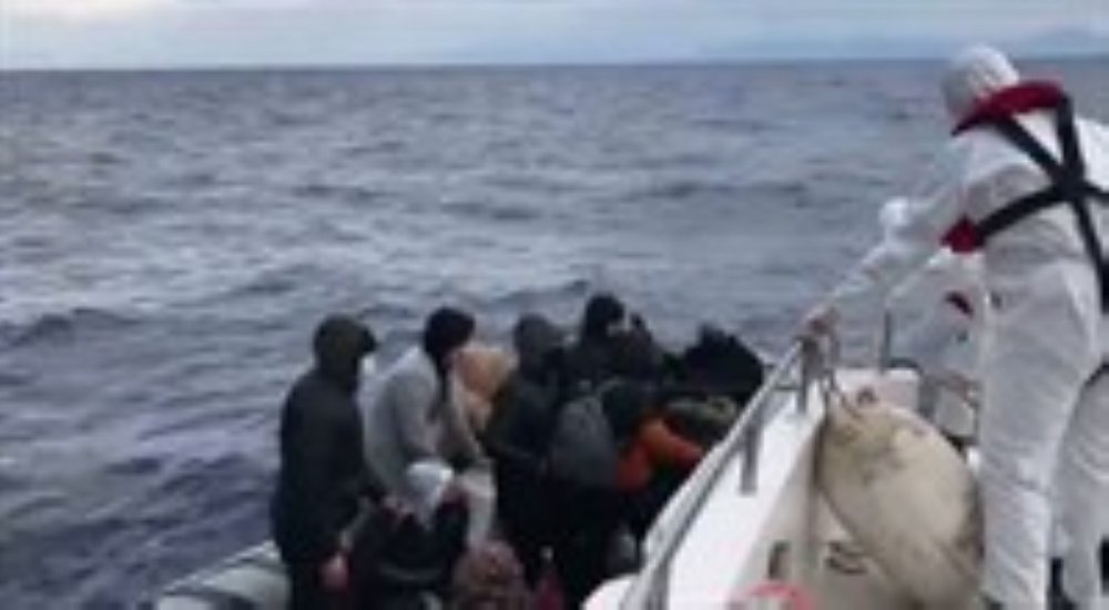 Dalaman'da 16 kaçak göçmen kurtarıldı
