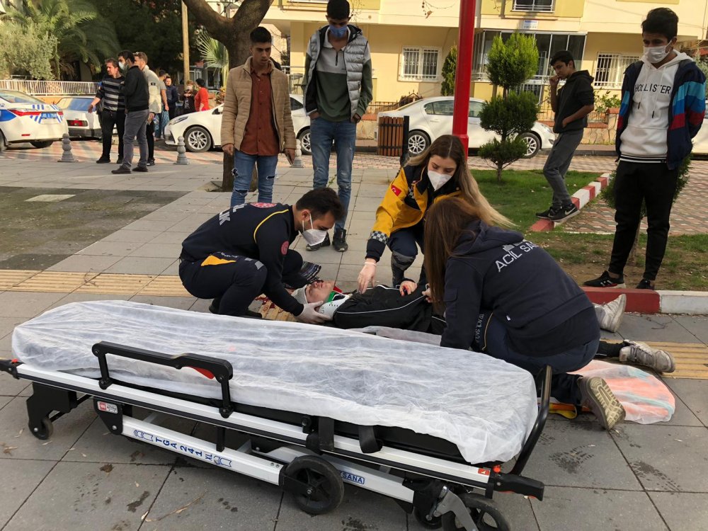 Otomobil ile çarpışan motosikletin 'kasksız' sürücüsü yaralandı