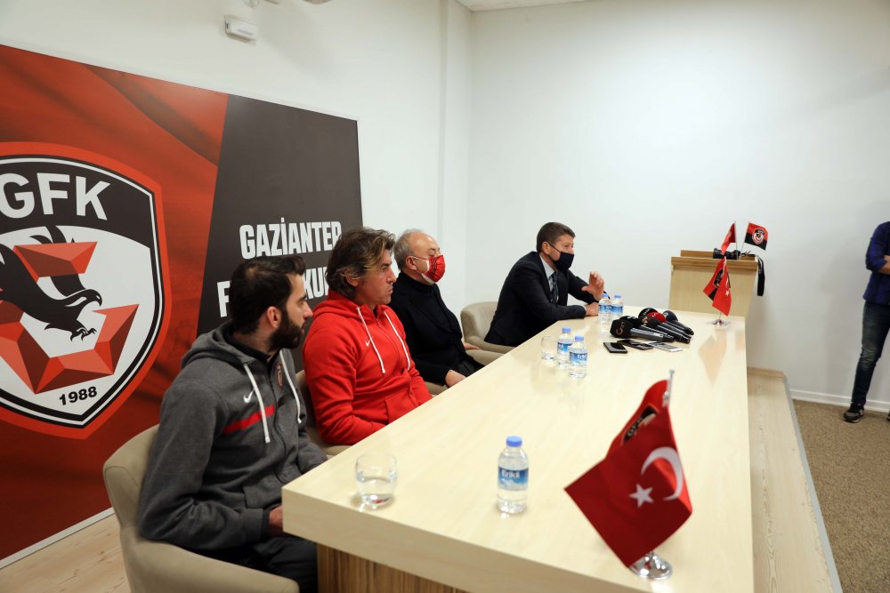 Ricardo Sa Pinto: Hakem maçı 2 dakika fazla oynattı