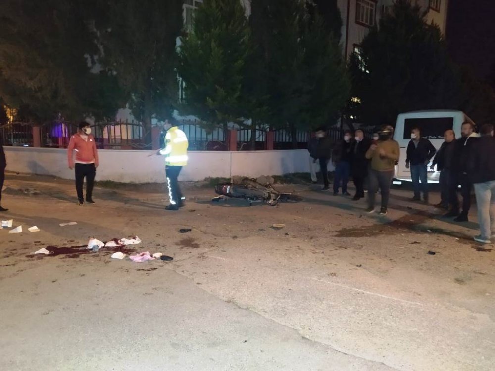 Yolcu minibüsünün çarptığı motosikletin sürücüsü ağır yaralandı