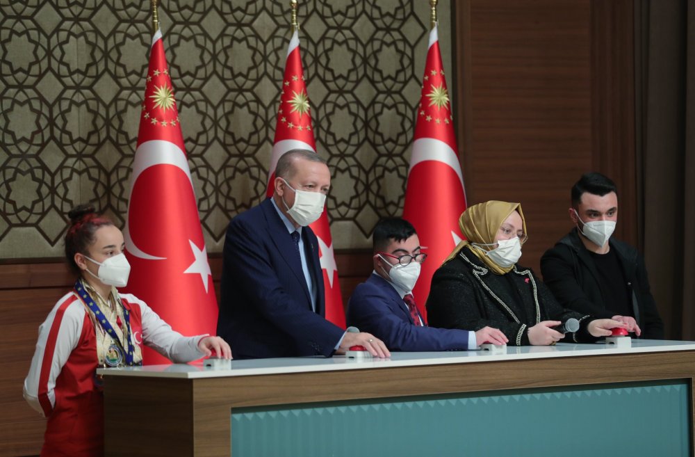 Cumhurbaşkanı Erdoğan: İlk etapta ülkemize 50 milyon doz aşı gelecek