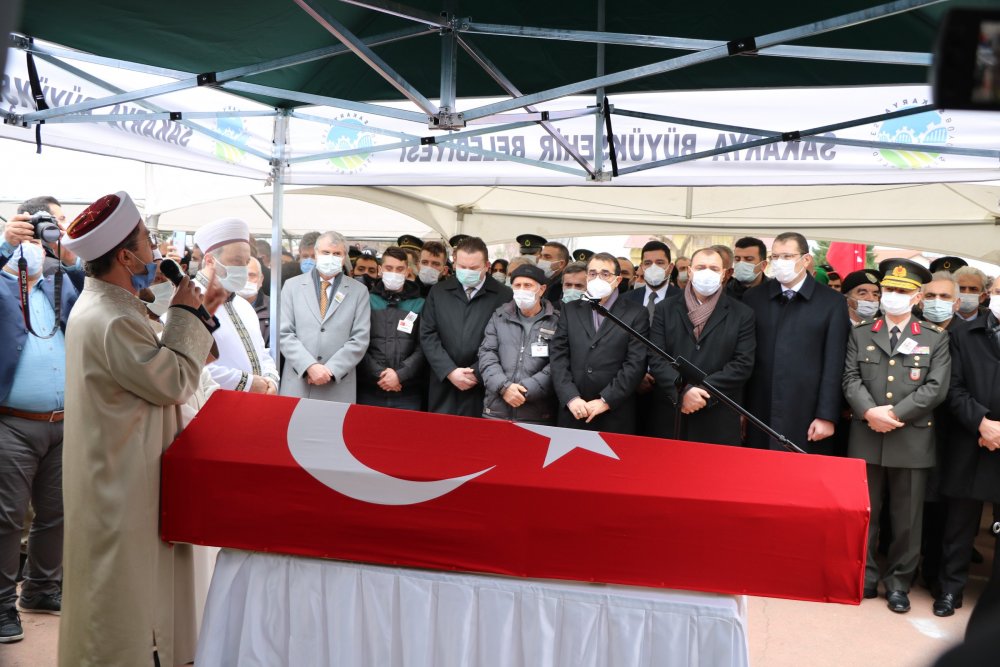 HAKKARİ'de yol kontrolü sırasında PKK'lı teröristlerin tuzakladığı mayının patlamıştı: Şehit asker son yolculuğuna uğurlandı