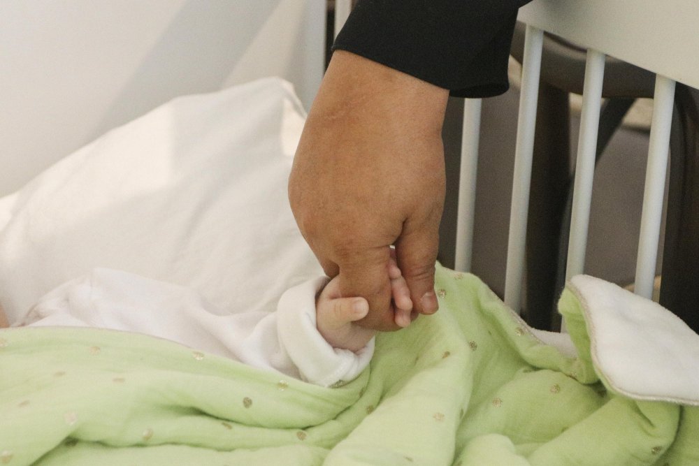 Koruyucu aile olan AK Parti'li Öçal: Evde mutluluk patlaması meydana geldi