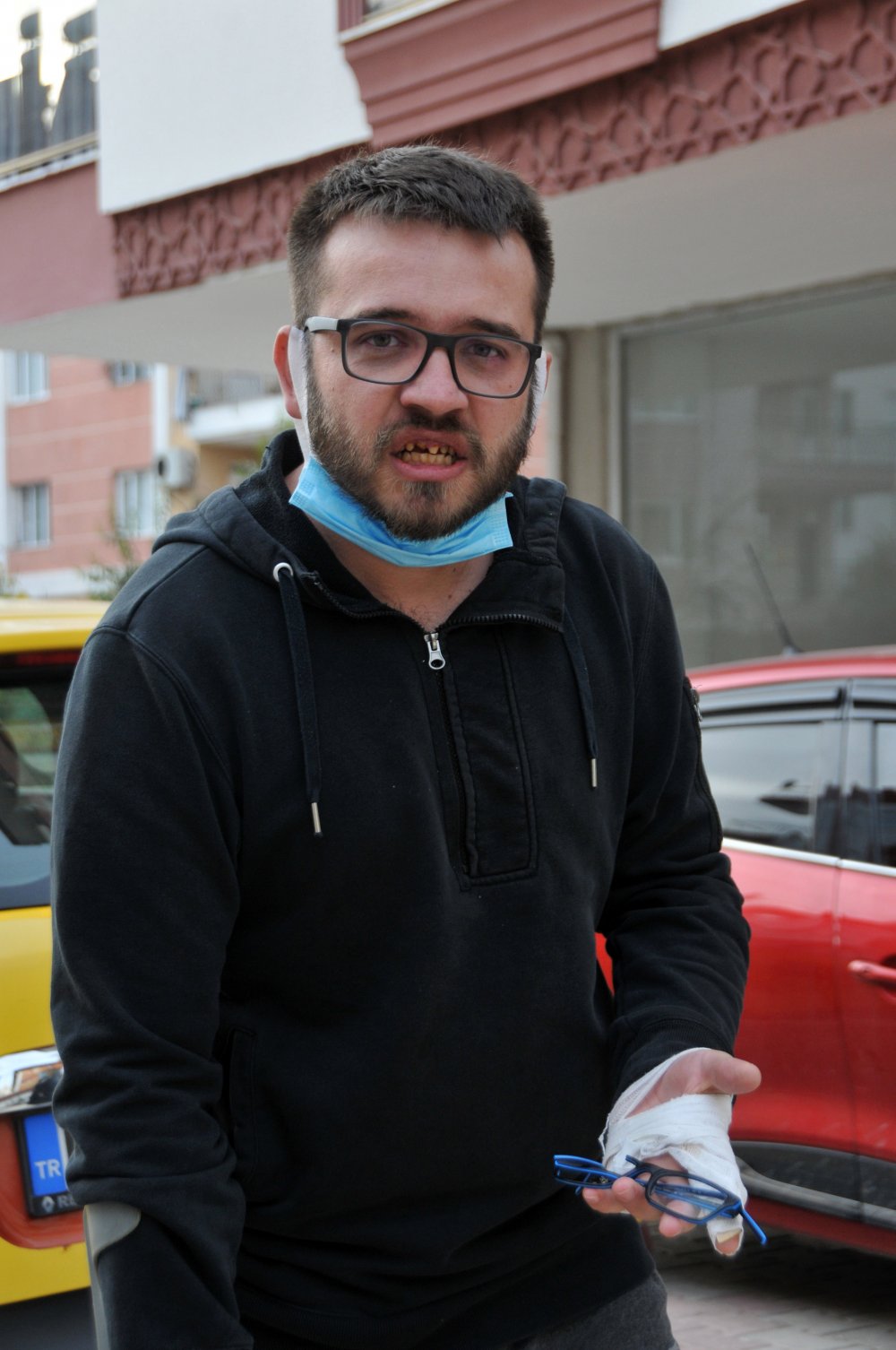 Savcı itiraz etti, gaziyi darp edenlerden biri tutuklandı
