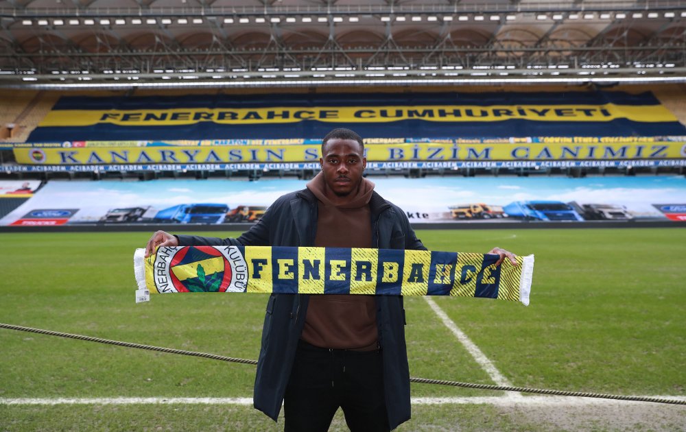 Fenerbahçe, Bright Osayi-Samuel ile 4.5 yıllık anlaşma imzaladı