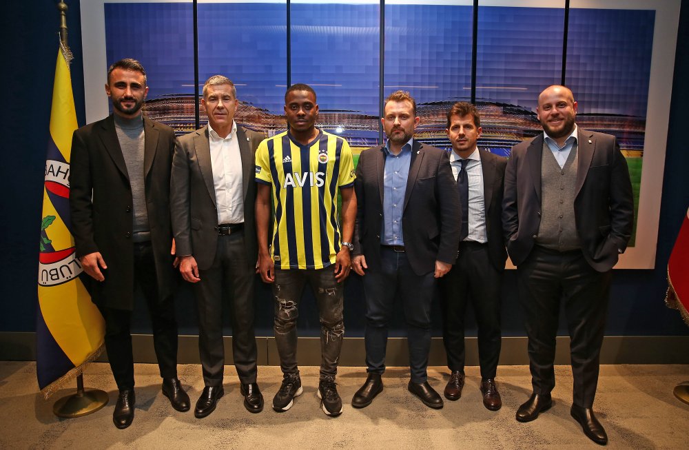 Fenerbahçe, Bright Osayi-Samuel ile 4.5 yıllık anlaşma imzaladı