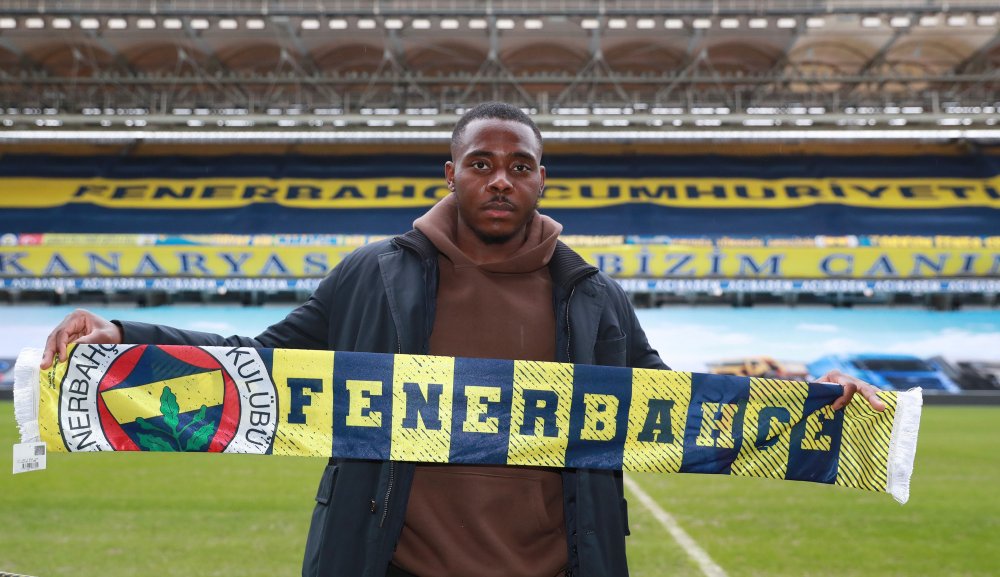 Fenerbahçe, Bright Osayi-Samuel ile 4.5 yıllık anlaşma imzaladı