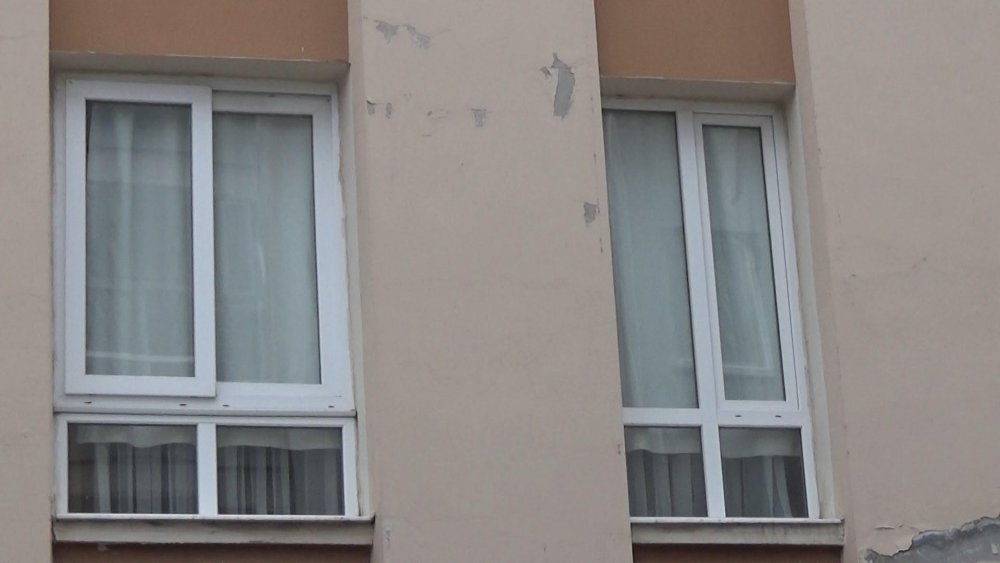 Kaçak etüt merkezinde öğrencisini taciz ettiği öne sürülen öğretmen tutuksuz yargılanacak