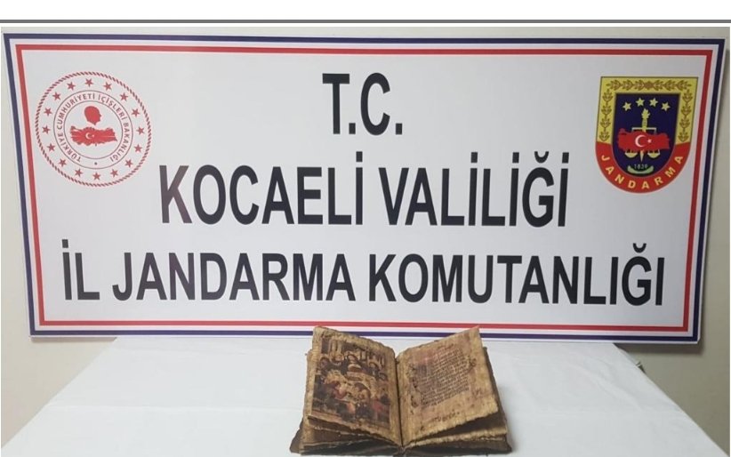Kocaeli’nde deri üzerine yazılmış İncil ele geçirildi