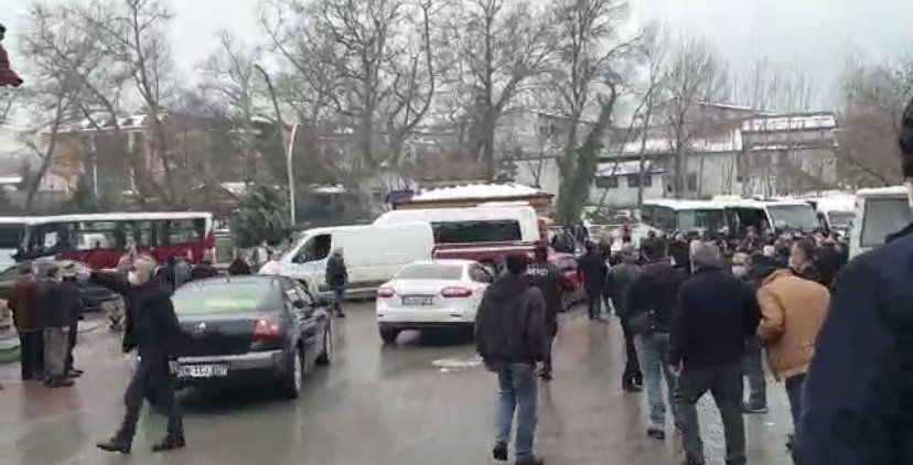 Otobüs ve minibüs şoförlerinin kavgasına polis biber gazıyla müdahale etti