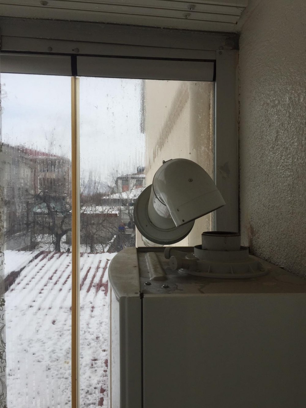 Polis memuru ve öğretmen eşi evde ölü bulundu